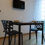 Washington Suite - Aria Condizionata E Balcone 15Min Dal Duomo